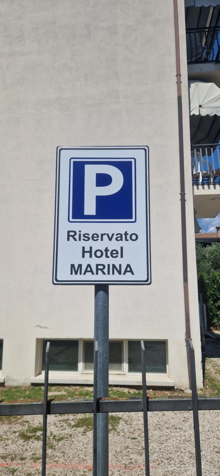 Hotel Marina Torri Del Benaco Buitenkant foto